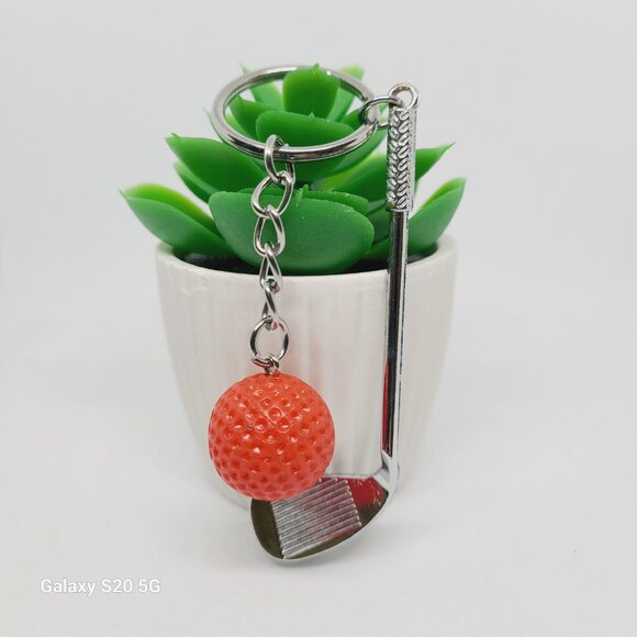 Unknown Brand Golf Theme Unisex Keychain NWOT Sports Outdoor Casual Utility Home - Picture 2 of 4